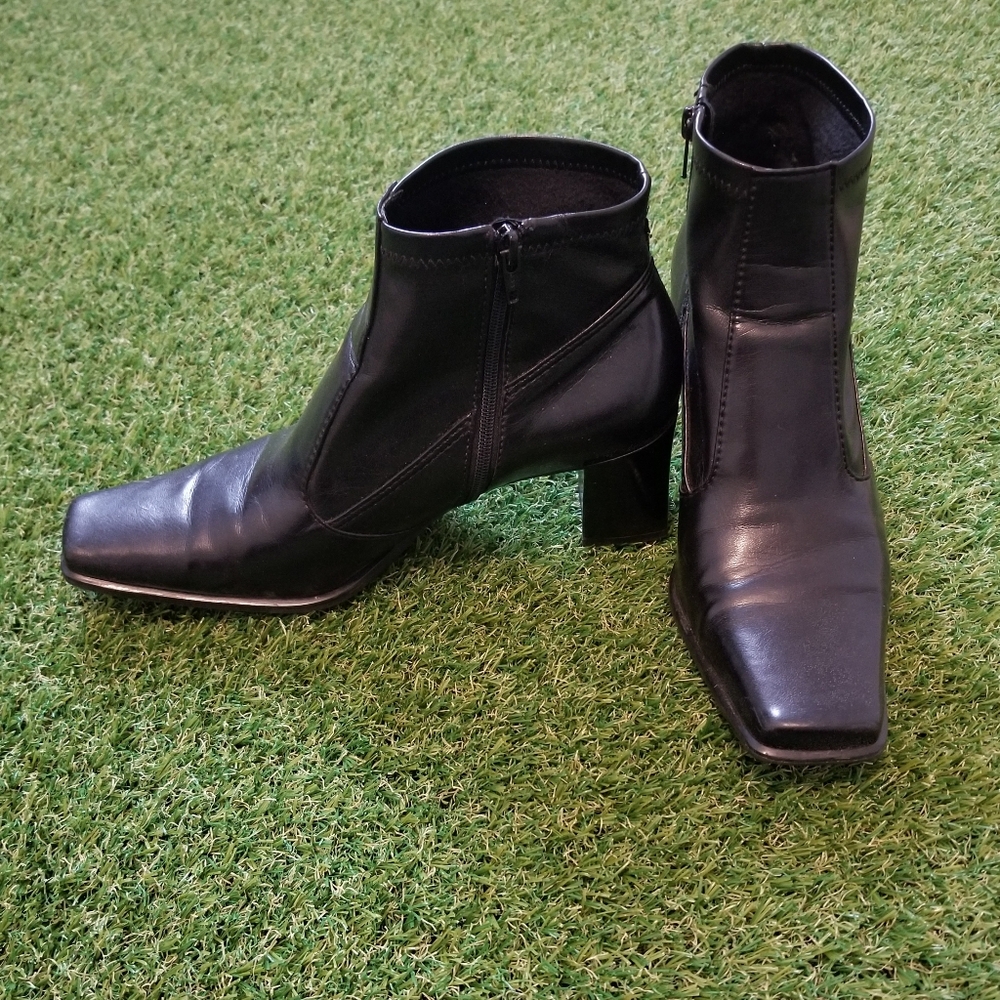 Franco Sarto Leather Heeled Boots Size 7.5